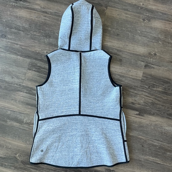 Lululemon Insculpt Vest - Reversible - Picture 4 of 9